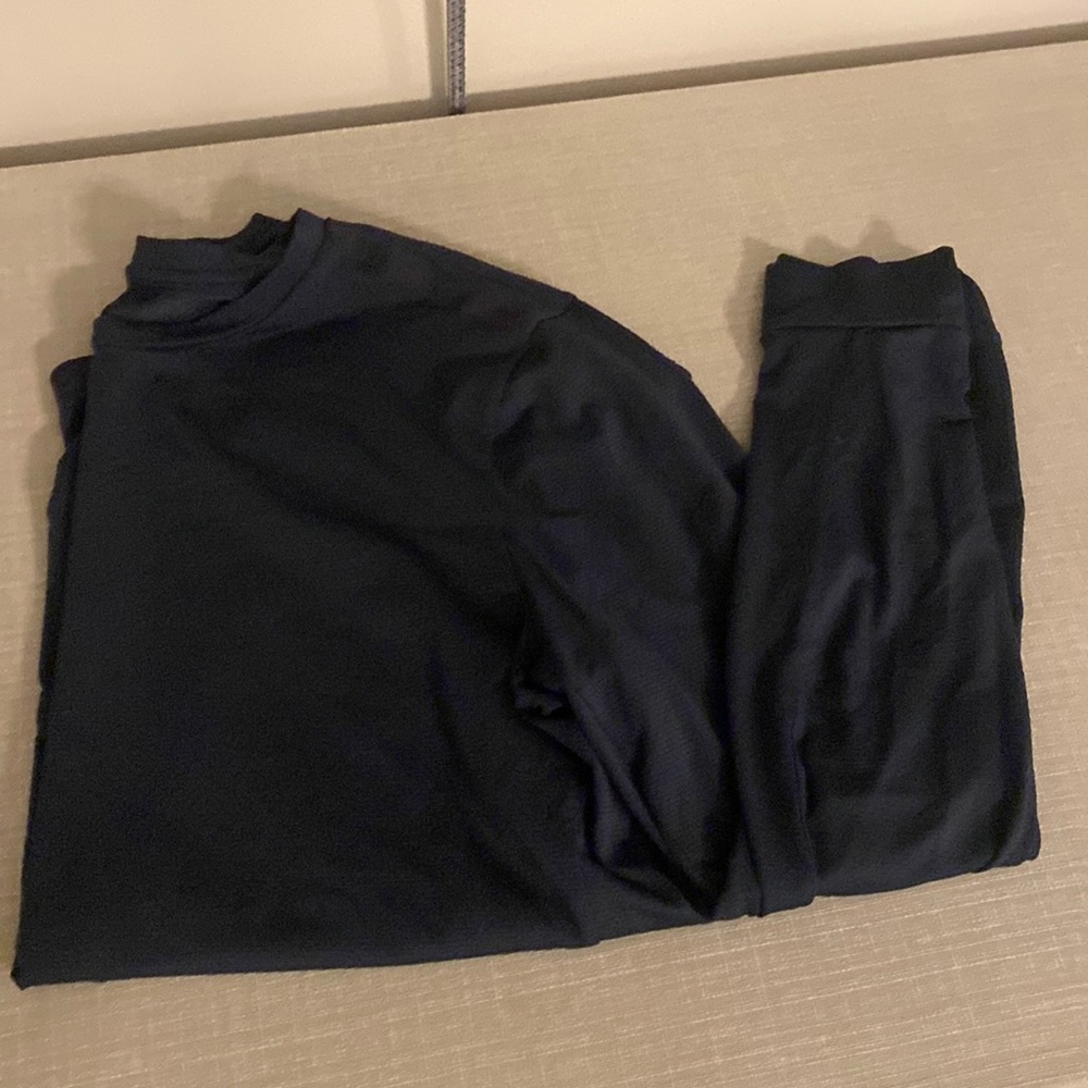 Lululemon Men’s long sleeve metal vent tech tee